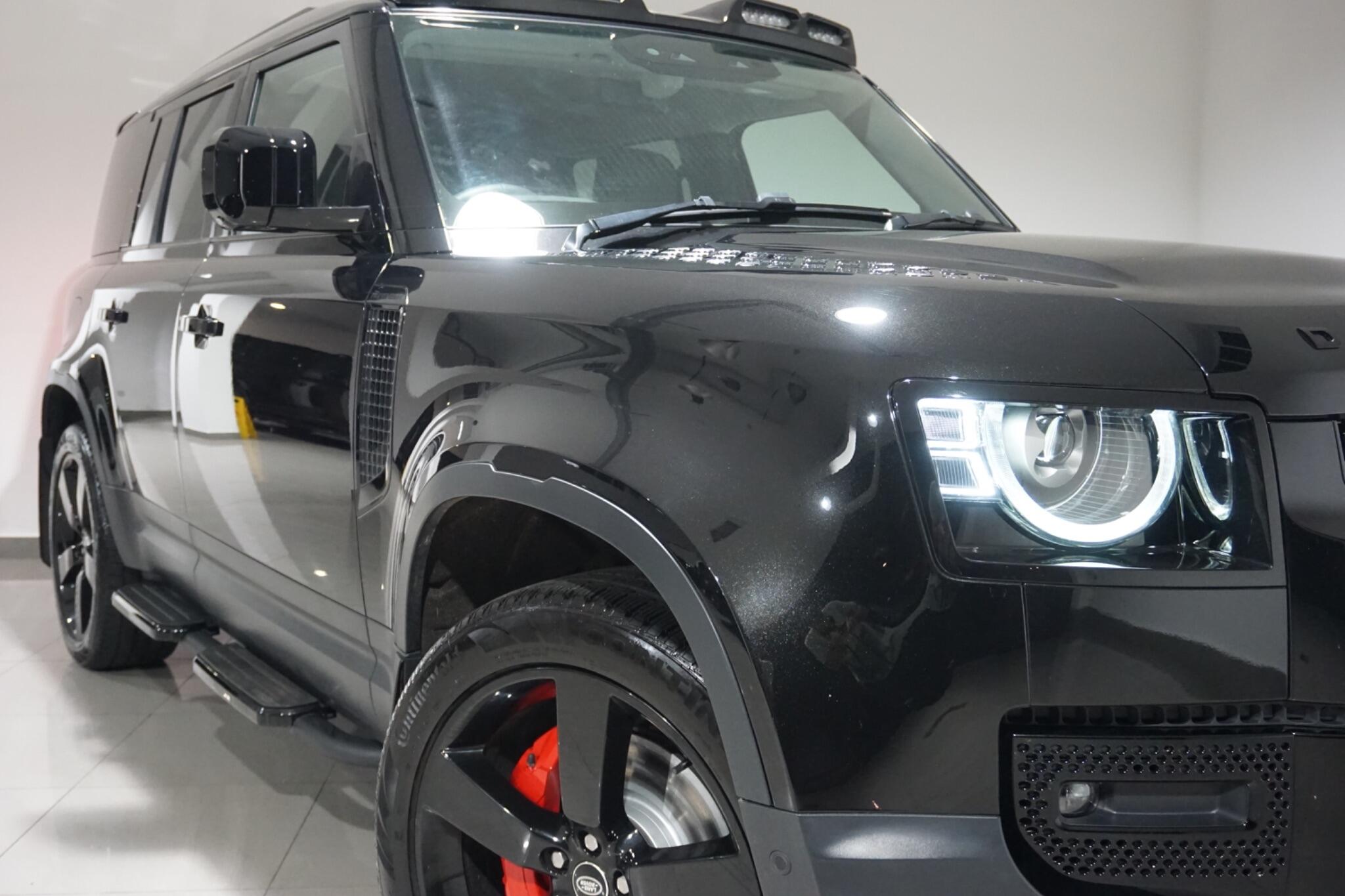 Land Rover Defender 110 3.0 D250 MHEV HSE Hard Top SUV 5dr Diesel Auto 4WD MWB Euro 6 (s/s) (250 ps)